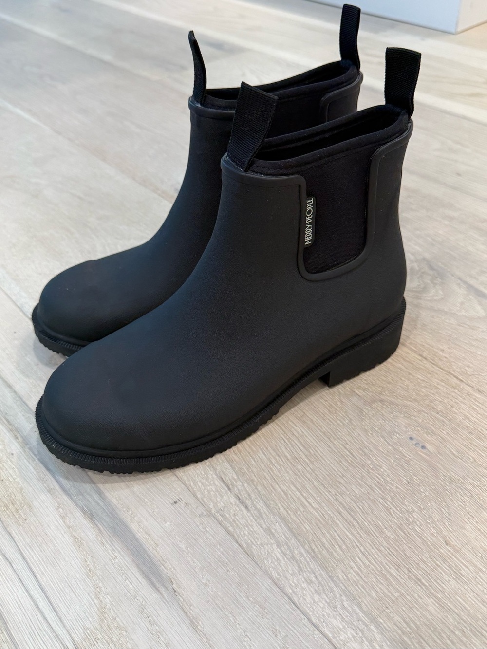 Merry People Bobbi Chelsea Ankle
Rain Boots Black Waterproof
 Women's 8